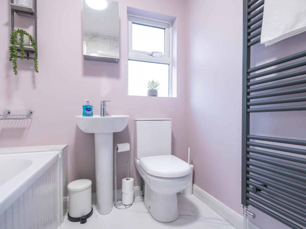 Pass The Keys 58 Lw Ave Stunning 2Br Terrace Top Location Lots Nearby Belfast Eksteriør billede