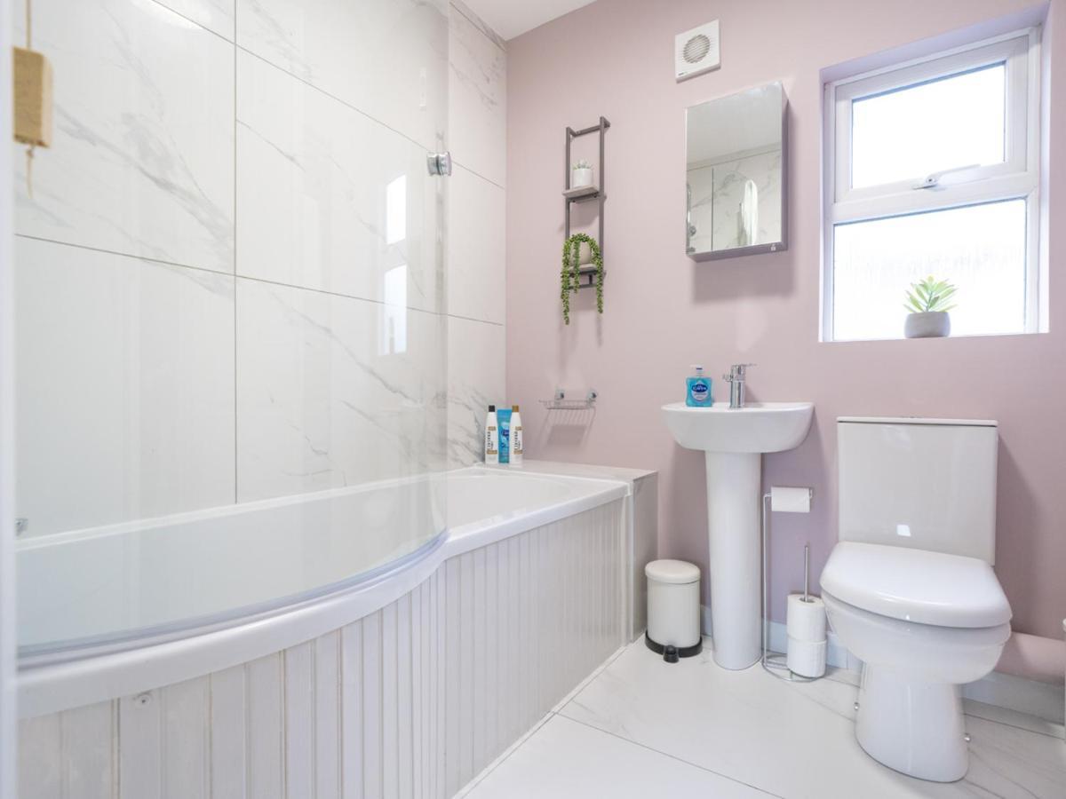 Pass The Keys 58 Lw Ave Stunning 2Br Terrace Top Location Lots Nearby Belfast Eksteriør billede