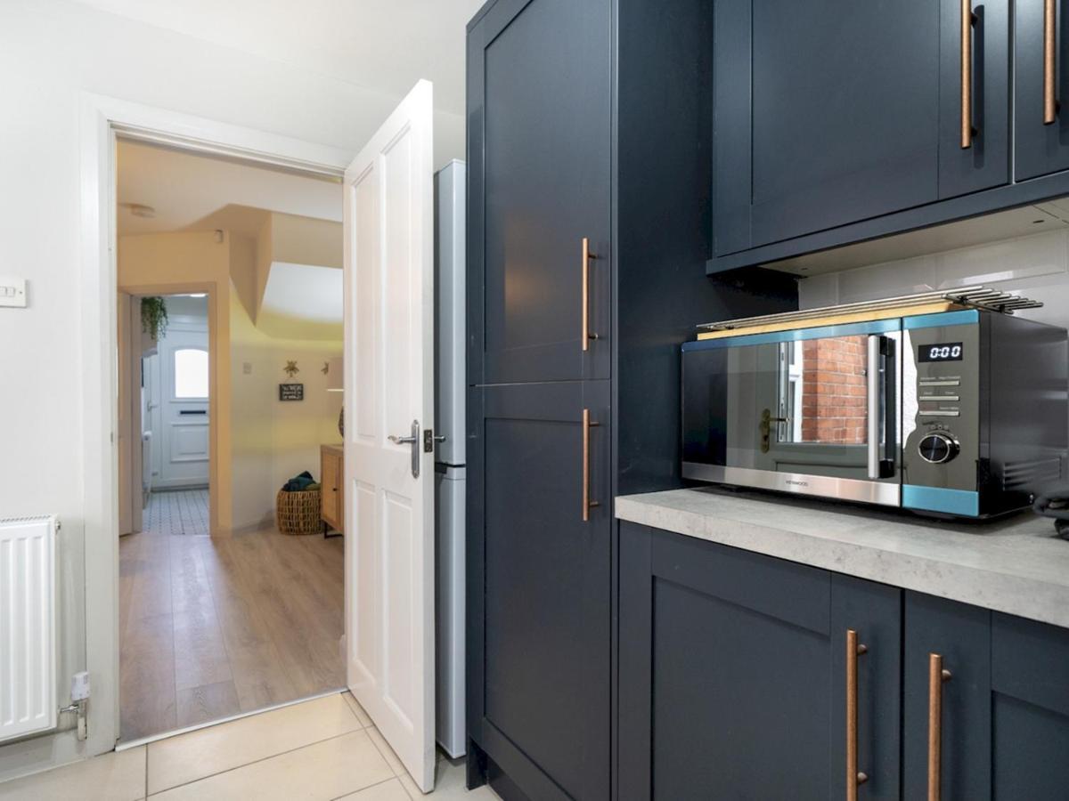 Pass The Keys 58 Lw Ave Stunning 2Br Terrace Top Location Lots Nearby Belfast Eksteriør billede